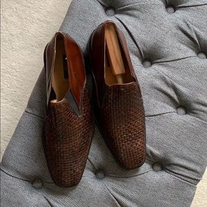 Folio near perfect woven leather shoes